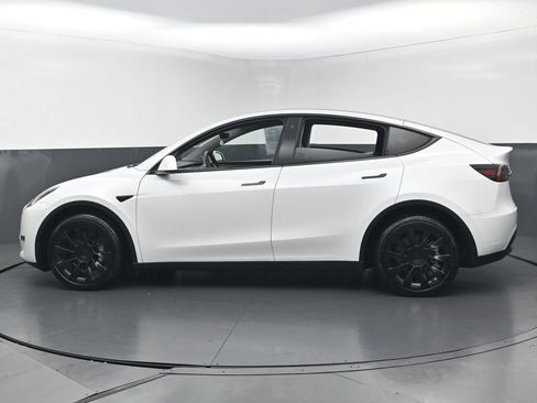 Used 2023 Tesla Model Y Long Range AWD/4WD image 7