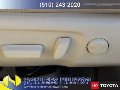 Used 2015 Toyota Camry LE image 13