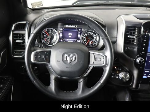 Used 2022 RAM 1500 Laramie AWD/4WD image 7