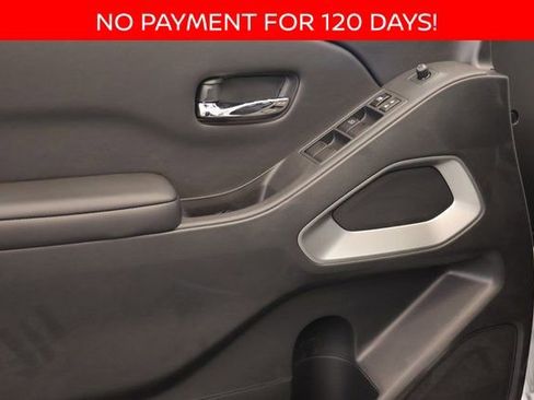 New 2025 Nissan Frontier SV image 7