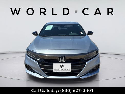 Used 2021 Honda Accord Sport image 9