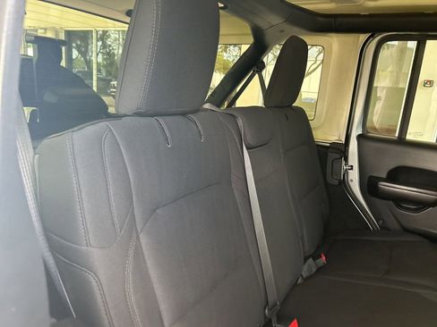 Used 2018 Jeep Wrangler Unlimited Sport S AWD/4WD image 27