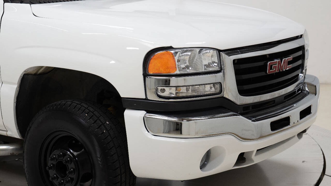 Used 2006 GMC Sierra 3500 SLE w/ Heavy-Duty Power Package RWD image 10