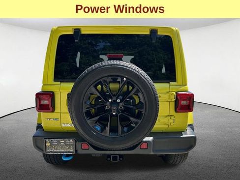 Used 2023 Jeep Wrangler Unlimited Sahara w/ Cold Weather Group AWD/4WD image 11