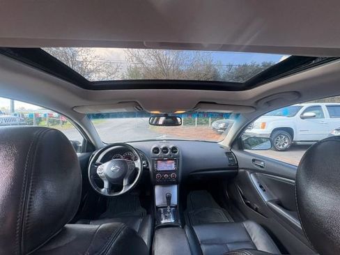 Used 2012 Nissan Altima 3.5 SR w/ Sport Pkg image 11