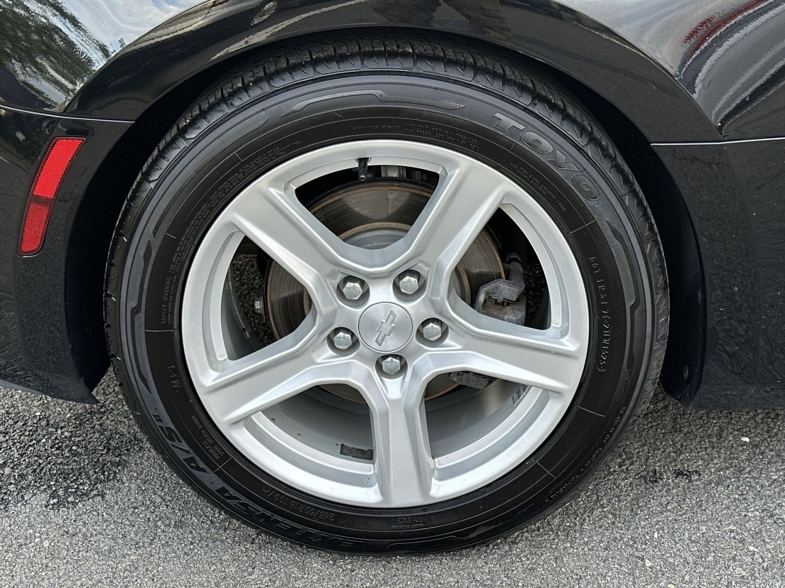 Used 2018 Chevrolet Camaro LT RWD image 13