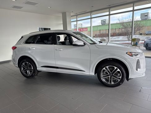 New 2025 Audi Q5 Premium image 1