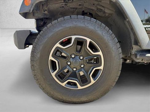 Used 2017 Jeep Wrangler Unlimited Sport w/ Quick Order Package 24S AWD/4WD image 24