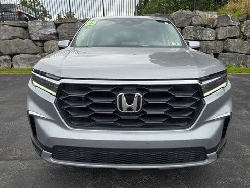 Used 2025 Honda Pilot EX-L image 9