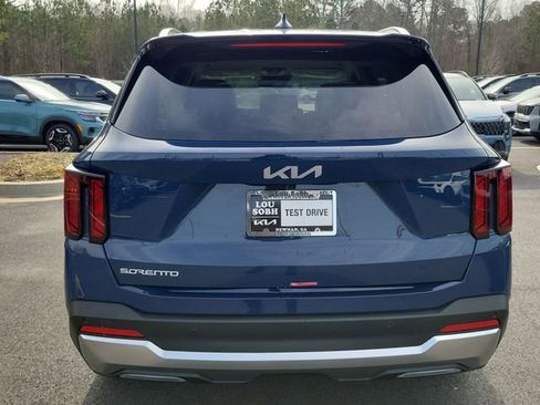 New 2026 Kia Sorento S image 5