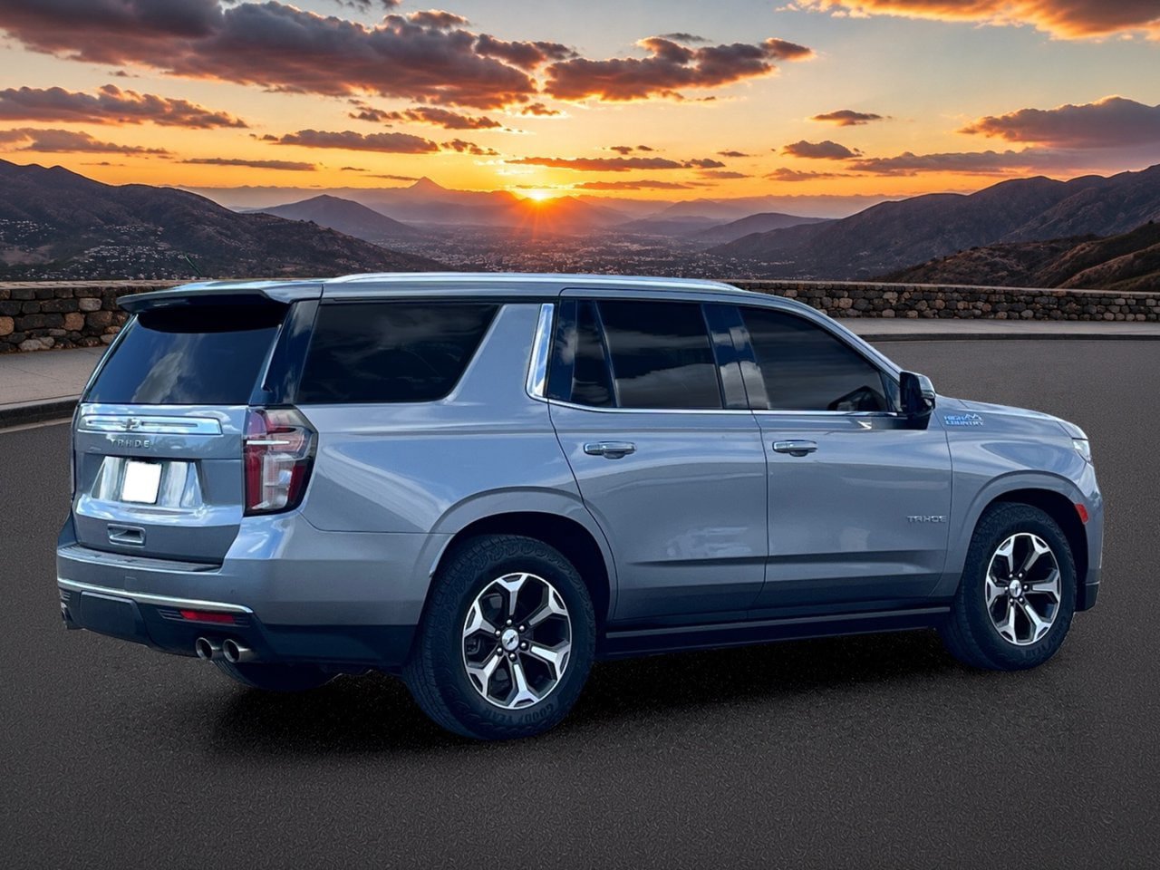 Used 2022 Chevrolet Tahoe High Country w/ LPO, Illumination Package AWD/4WD image 5