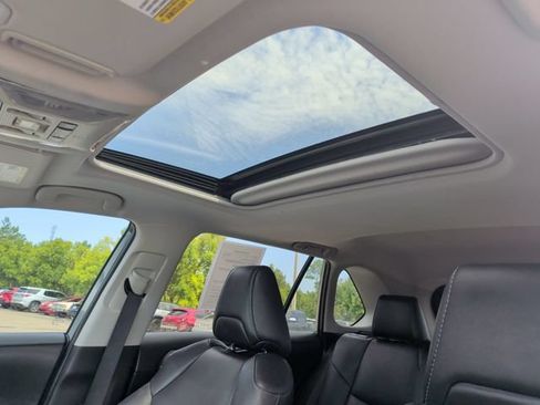 Used 2021 Toyota RAV4 XLE Premium AWD/4WD image 29