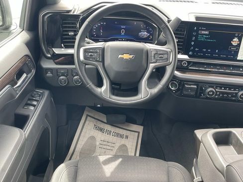 Used 2025 Chevrolet Silverado 1500 LT image 13
