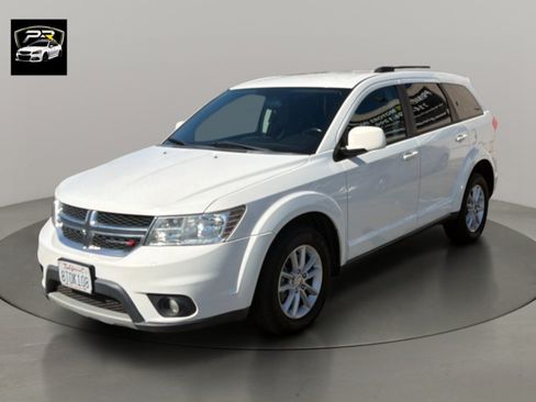 Used 2015 Dodge Journey SXT w/ Flexible Seating Group FWD image 1
