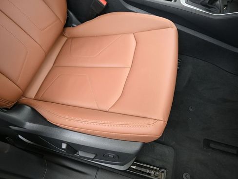 Used 2024 Audi Q3 2.0T Premium w/ Convenience Package image 12