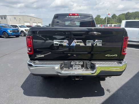 Used 2025 RAM 2500 Tradesman w/ Chrome Appearance Group AWD/4WD image 26