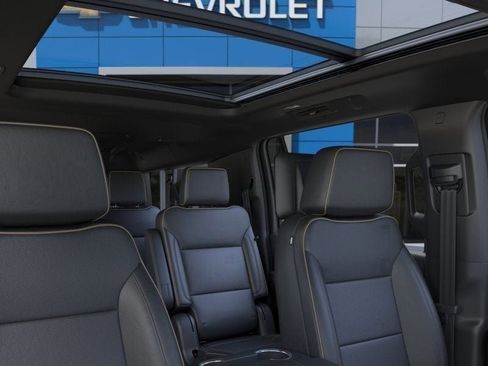 New 2025 Chevrolet Suburban Premier image 48