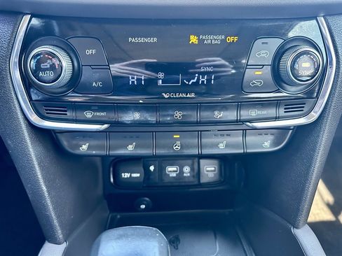 Used 2020 Hyundai Santa Fe Limited w/ Cargo Package image 22