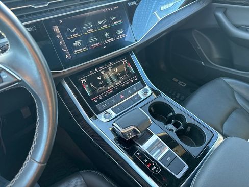 Used 2021 Audi Q8 Premium Plus w/ Premium Plus Package image 22