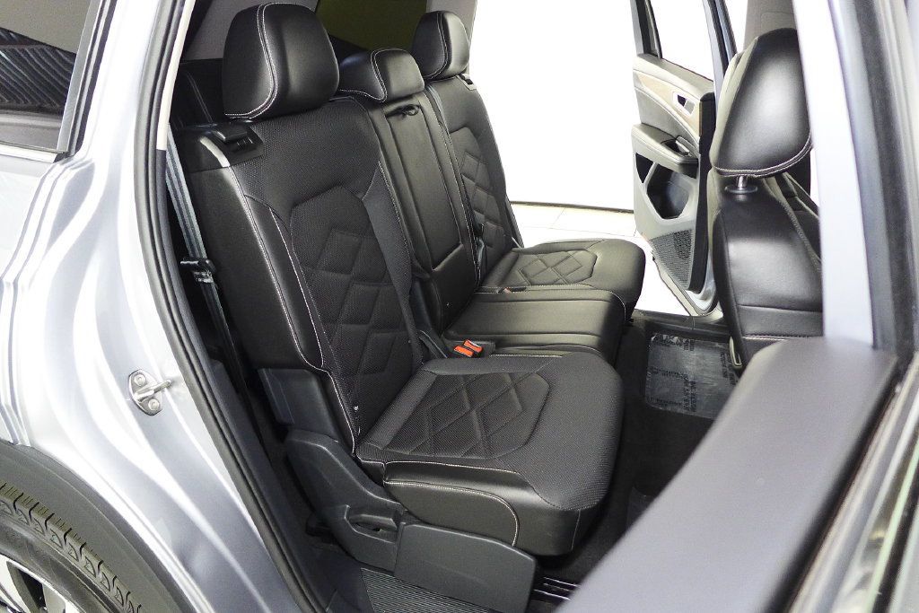 Used 2024 Volkswagen Atlas SE FWD image 19