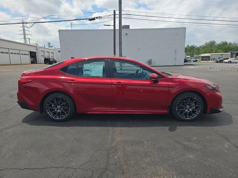 New 2026 Toyota Camry SE FWD image 6