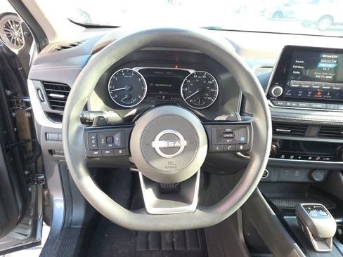 Used 2023 Nissan Rogue SV image 15