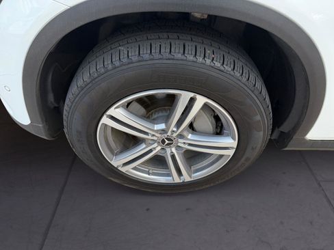 Used 2021 Mercedes-Benz GLC 300 4MATIC image 14