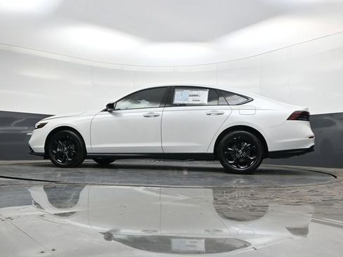 New 2025 Honda Accord SE image 31