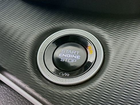 Certified 2025 Jeep Grand Cherokee L Laredo image 22