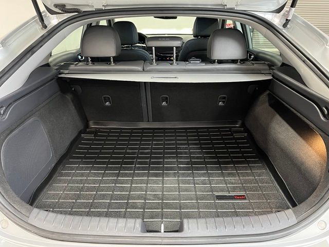 Used 2018 Hyundai Ioniq Limited FWD image 14