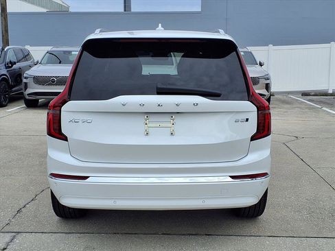 New 2026 Volvo XC90 B5 Core image 6