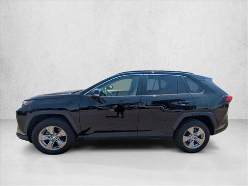 Used 2025 Toyota RAV4 XLE AWD/4WD image 9