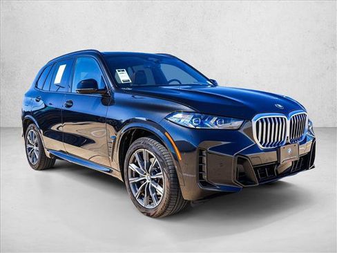 Used 2026 BMW X5 xDrive40i w/ M Sport Package AWD/4WD image 3