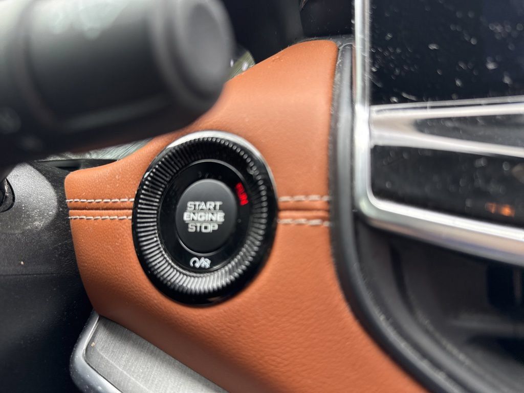 Used 2022 Jeep Compass Limited AWD/4WD image 18