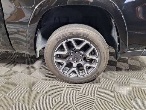 Used 2025 RAM 1500 Laramie AWD/4WD image 24