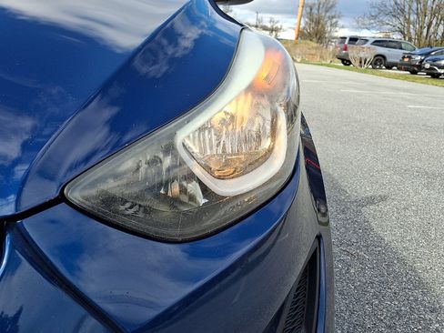 Used 2016 Hyundai Elantra SE image 9