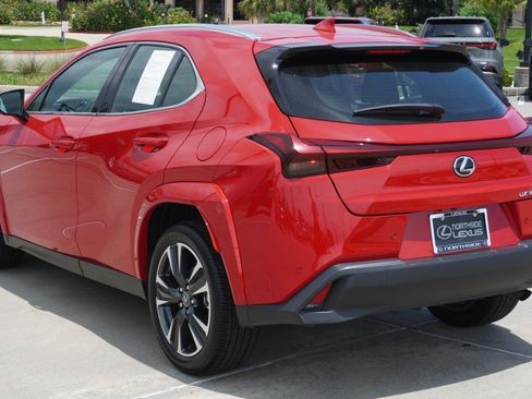 Certified 2025 Lexus UX 300h FWD w/ Accessory Package (Z1) image 8