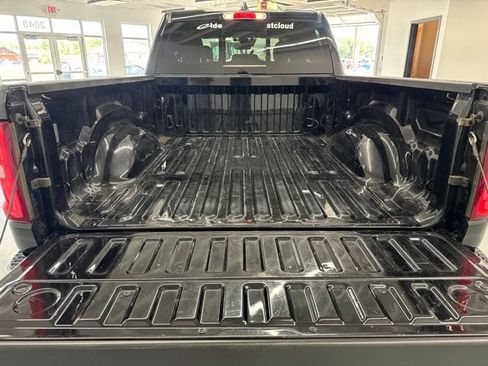 Used 2025 RAM 1500 Big Horn AWD/4WD image 13