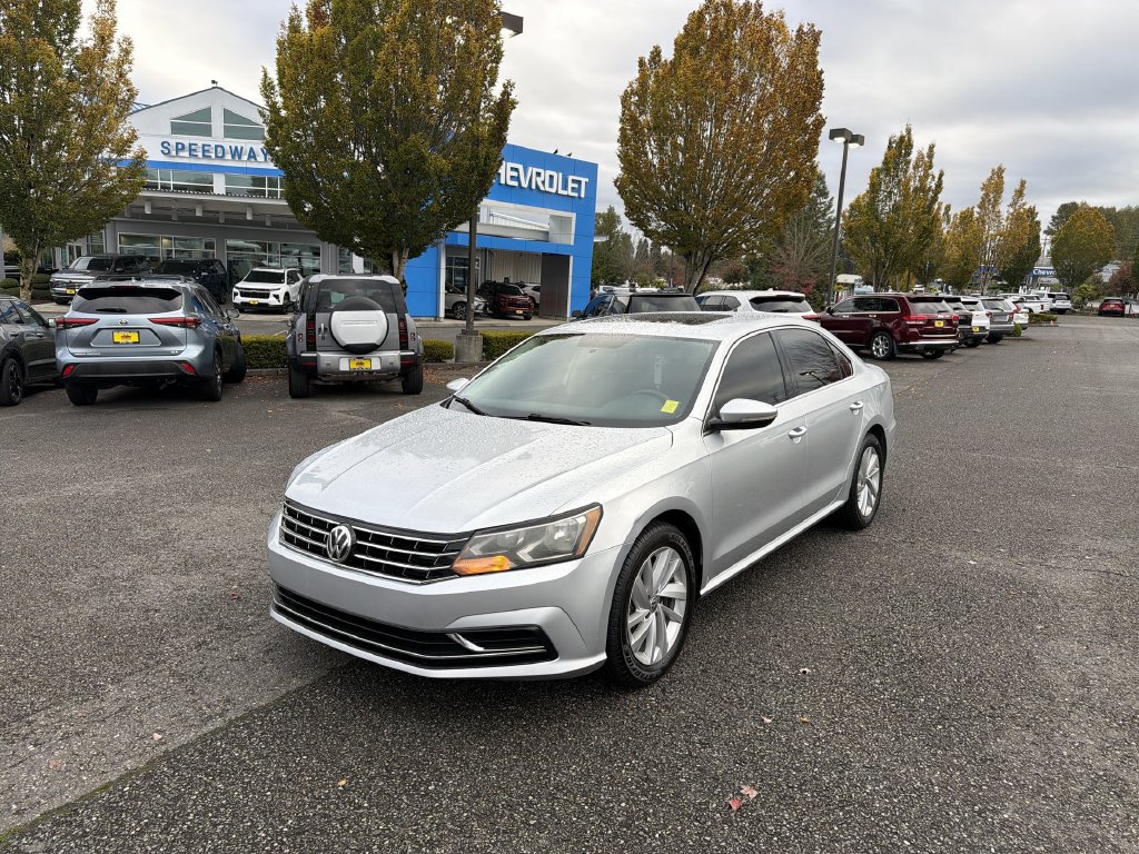 Used 2018 Volkswagen Passat 2.0T SE FWD image 5