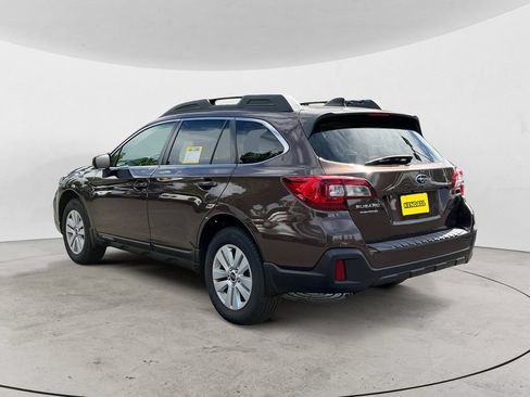 Used 2019 Subaru Outback 2.5i Premium w/ Popular Package #2 AWD/4WD image 3