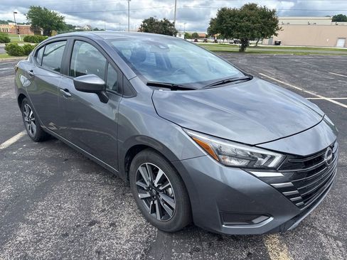 Used 2025 Nissan Versa SV FWD image 3