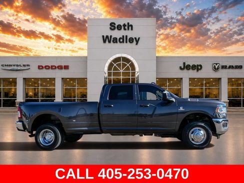 Used 2024 RAM 3500 Tradesman w/ Chrome Appearance Group AWD/4WD image 8