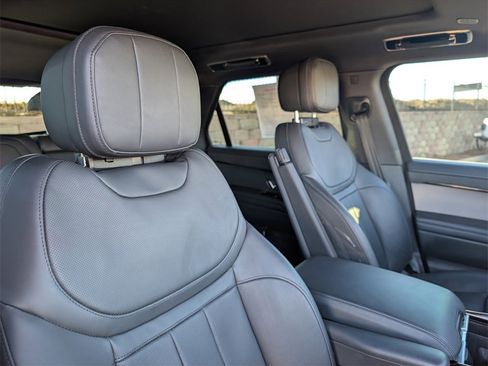 Used 2023 Land Rover Range Rover Sport SE Dynamic image 21