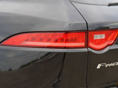 Used 2020 Jaguar F-PACE S AWD/4WD image 36