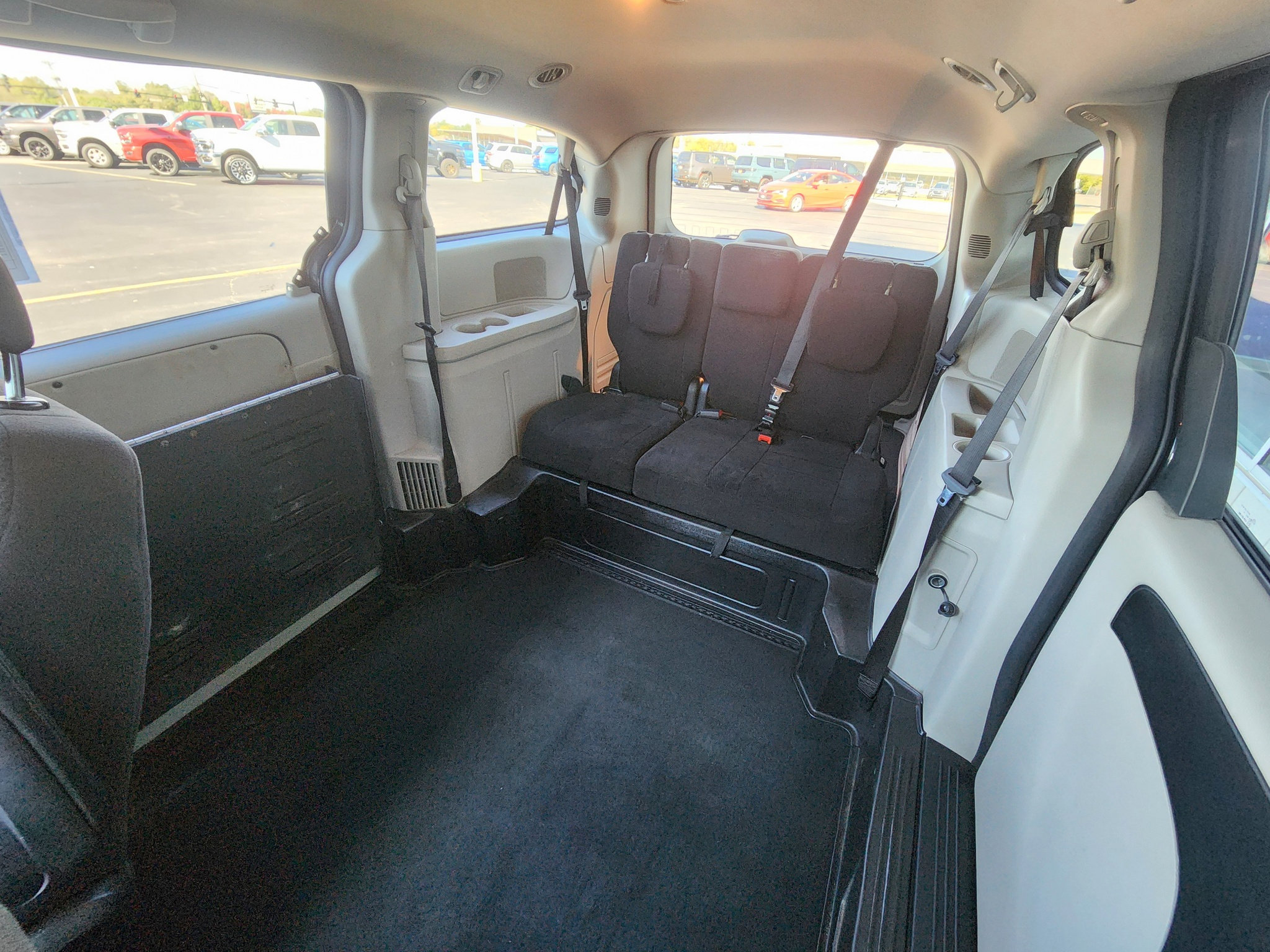 Used 2012 Dodge Grand Caravan SE FWD image 20
