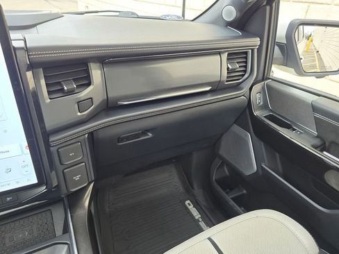 Used 2023 Ford F150 Lightning Platinum image 48