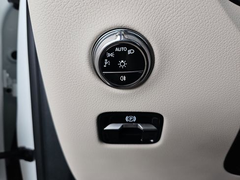 Certified 2026 Mercedes-Benz GLC 300 4MATIC image 28