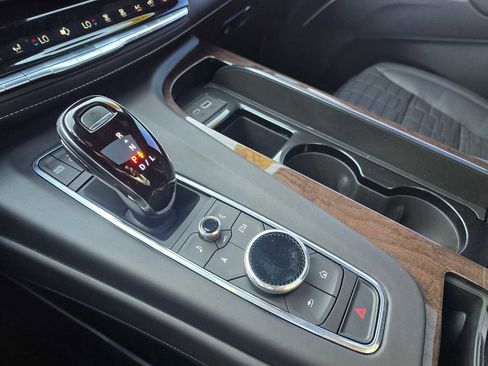 Used 2022 Cadillac Escalade Sport Platinum w/ Heavy-Duty Trailer Package image 33