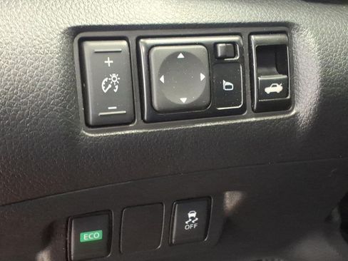 Used 2019 Nissan Sentra SV w/ Special Edition Pkg w/ Special Edition Package FWD image 10
