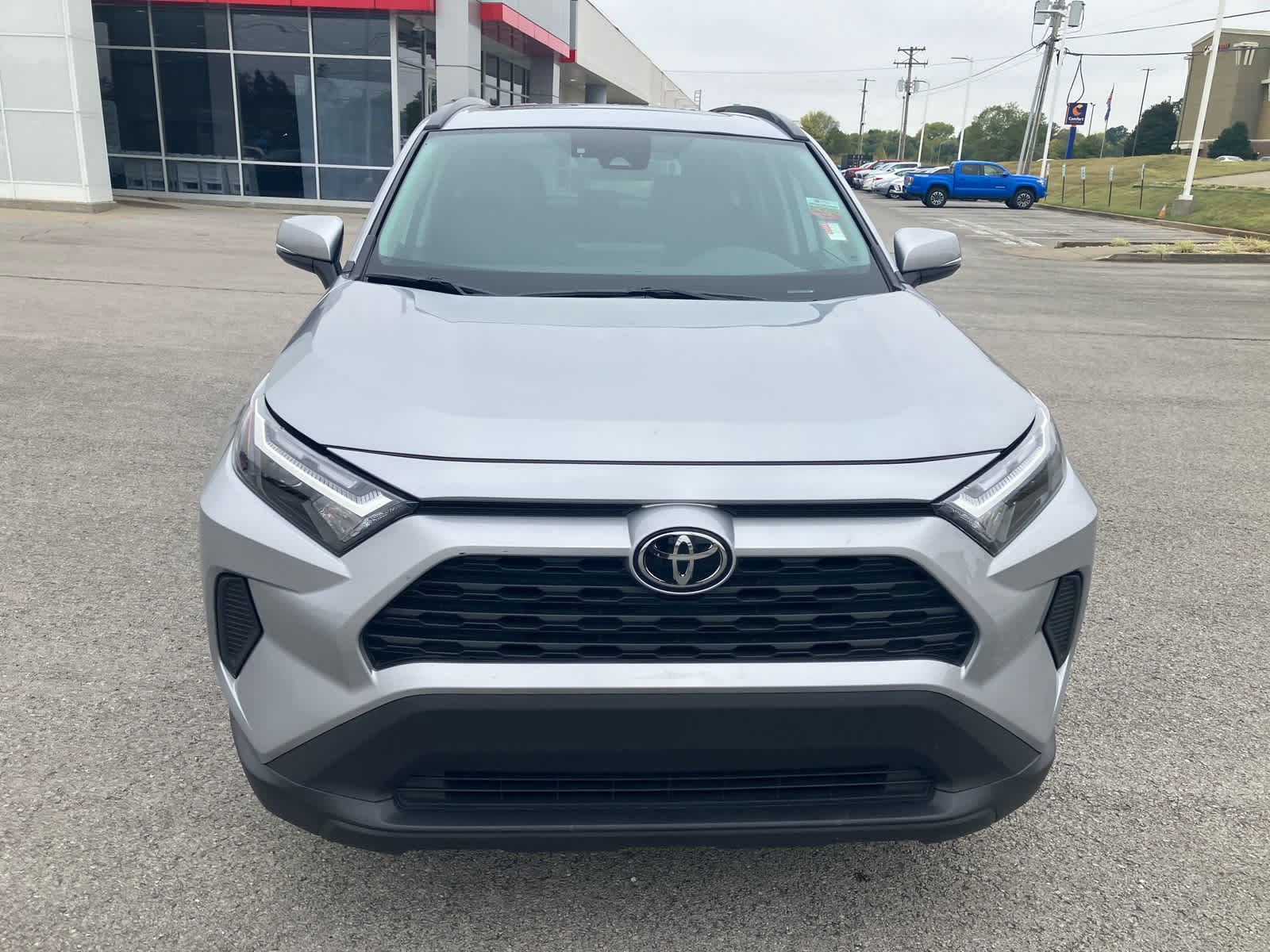Certified 2025 Toyota RAV4 XLE w/ Convenience Package AWD/4WD image 4